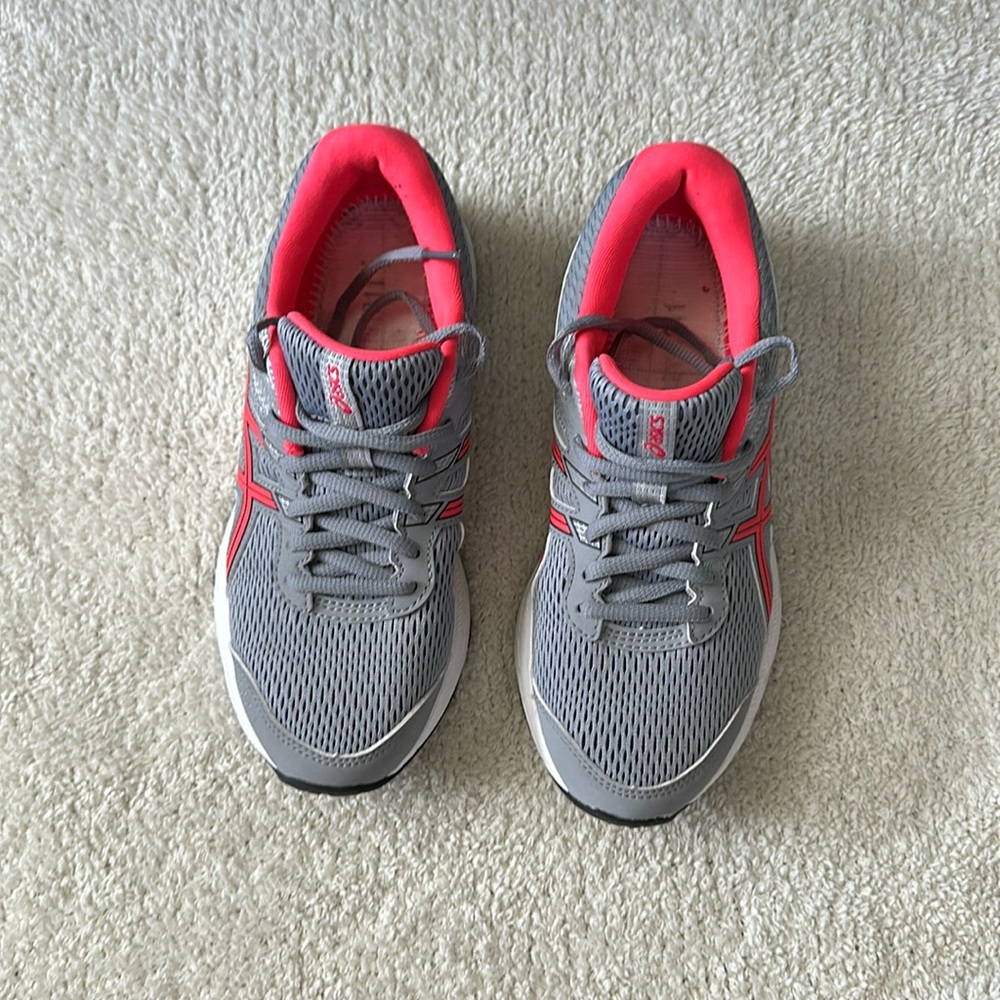 ASICS shoes, Size 6
